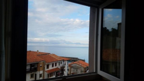 La casina del Reloj con vistas al mar